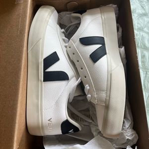 VEJA Campo Chrome-free Leather sneakers